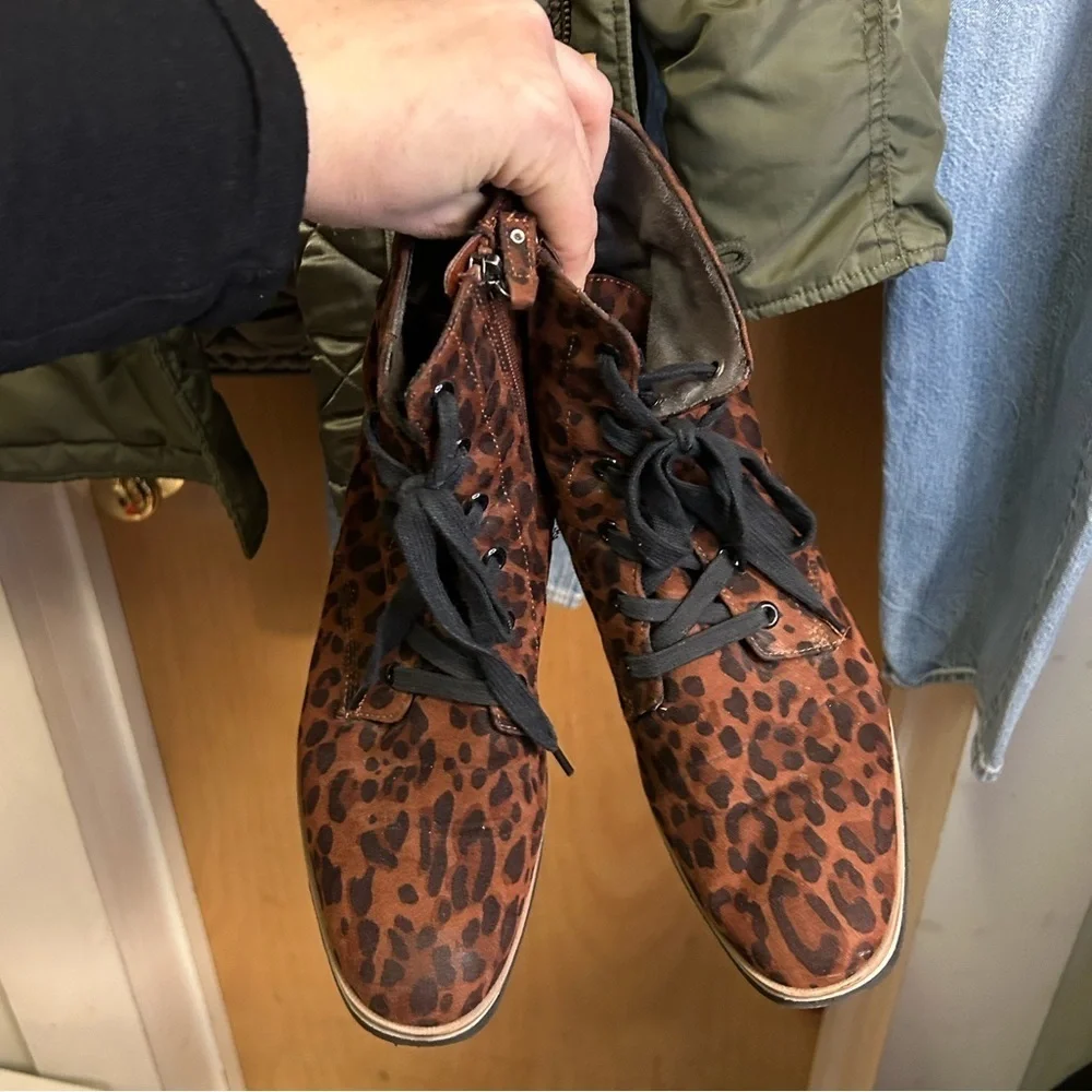 Dr. Scholl’s Animal Print Platform Lace Up Mid Calf Booties - size 9